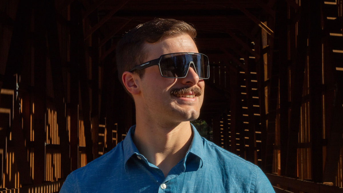 Man wearing Hektik Luchador Matte Black with smoke lens